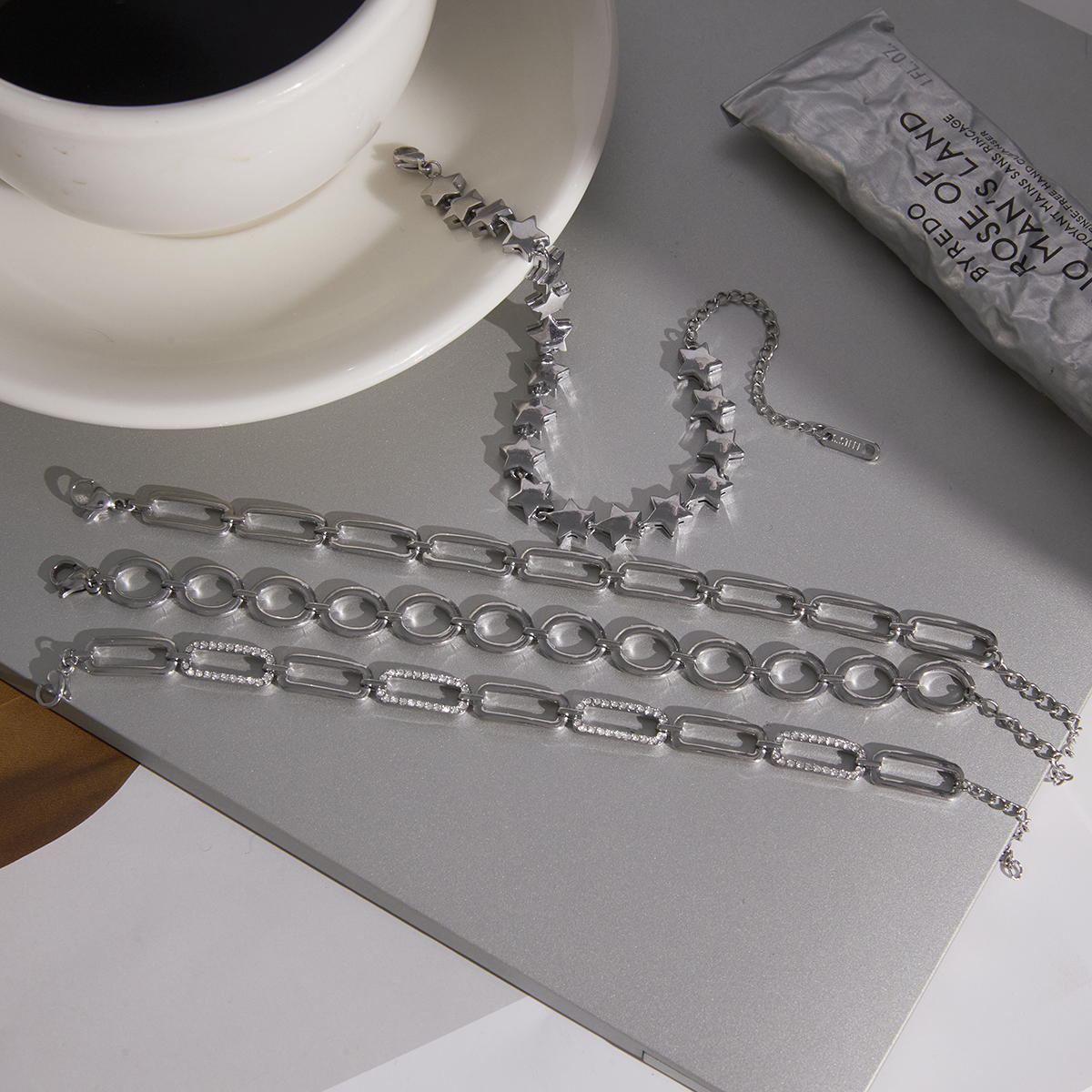 Elenys Verona Lumi styling na ruce